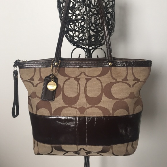 Coach Bag - Picture 1 of 8